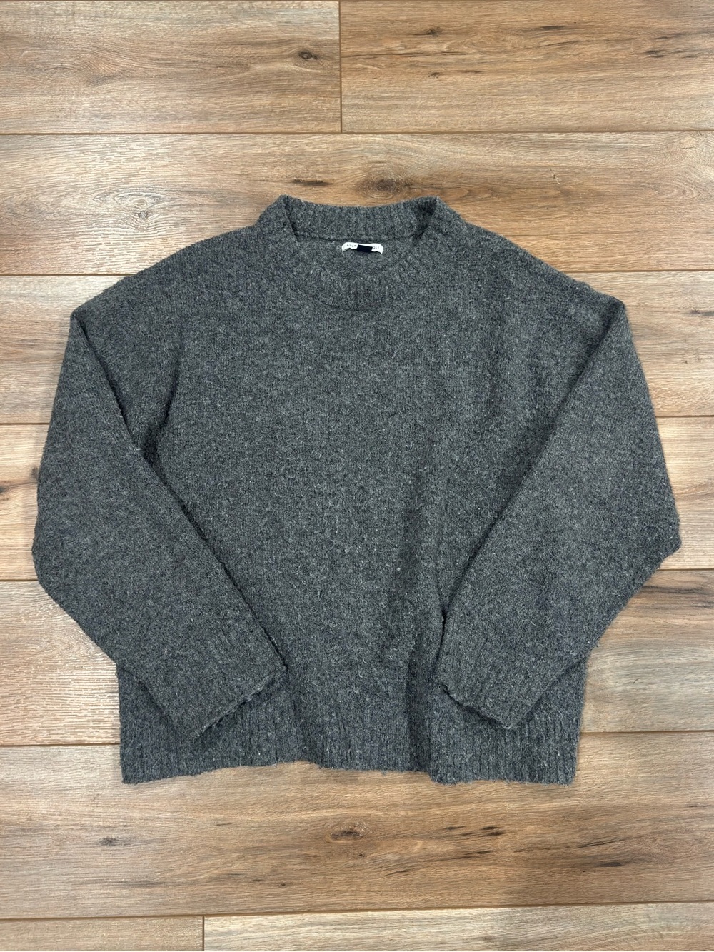 AMERICAN EAGLE Oversized Cozy Gray Crewneck Sweater | Size Medium